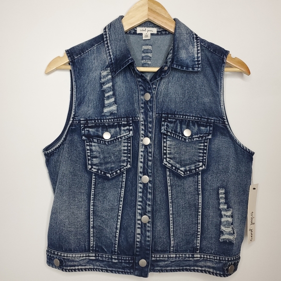 NWT Tribal Jean Distressed Jean Jacket Vest - Picture 2 of 7